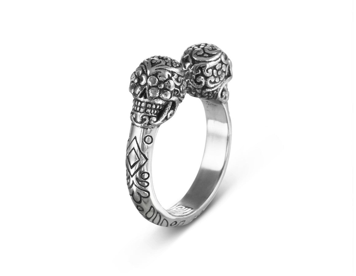 Day of the Dead Twin Skull Ring in Silver