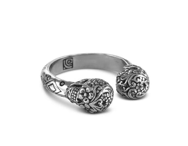 Day of the Dead Twin Skull Ring in Silver